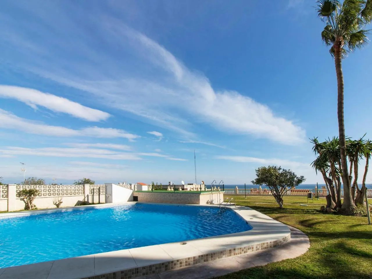Apartment Apartamento Las Coronas By Interhome Torremolinos